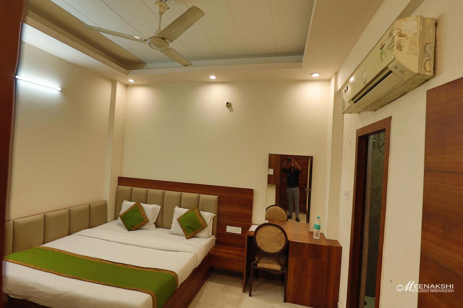 Hotel Haridev Roorkee Экстерьер фото